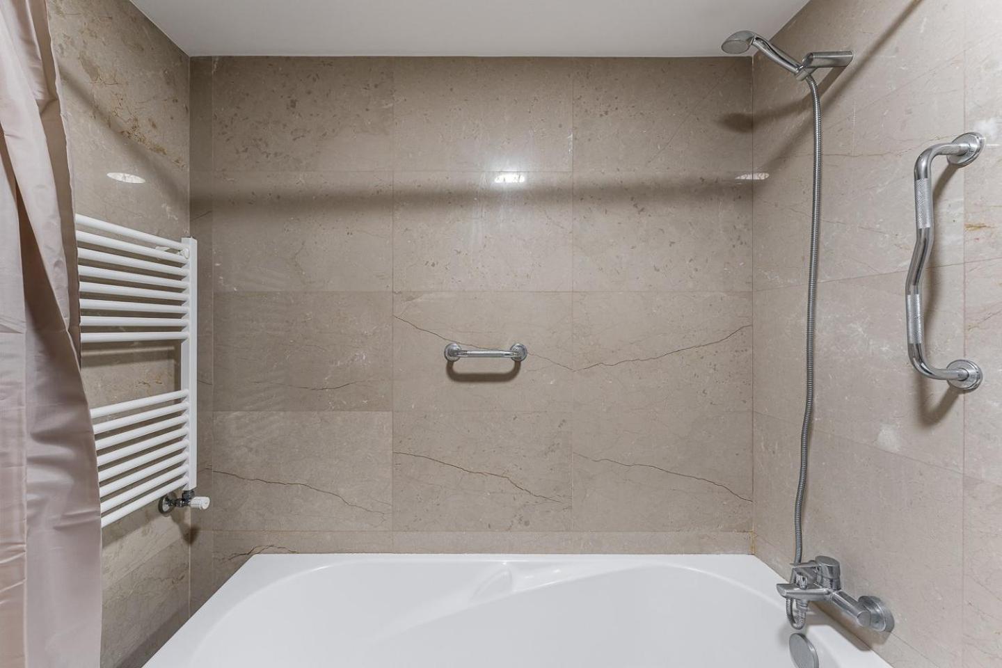 Guestready - Artsy Apartment Porto Bagian luar foto