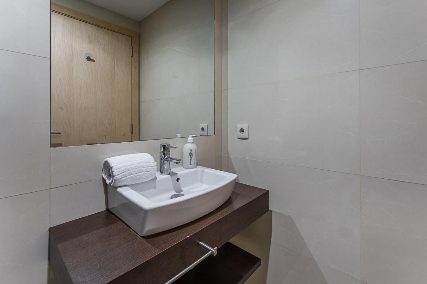 Guestready - Artsy Apartment Porto Bagian luar foto